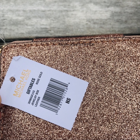 Michael Kors giftables jewelry box Rose gold new - Picture 8 of 8